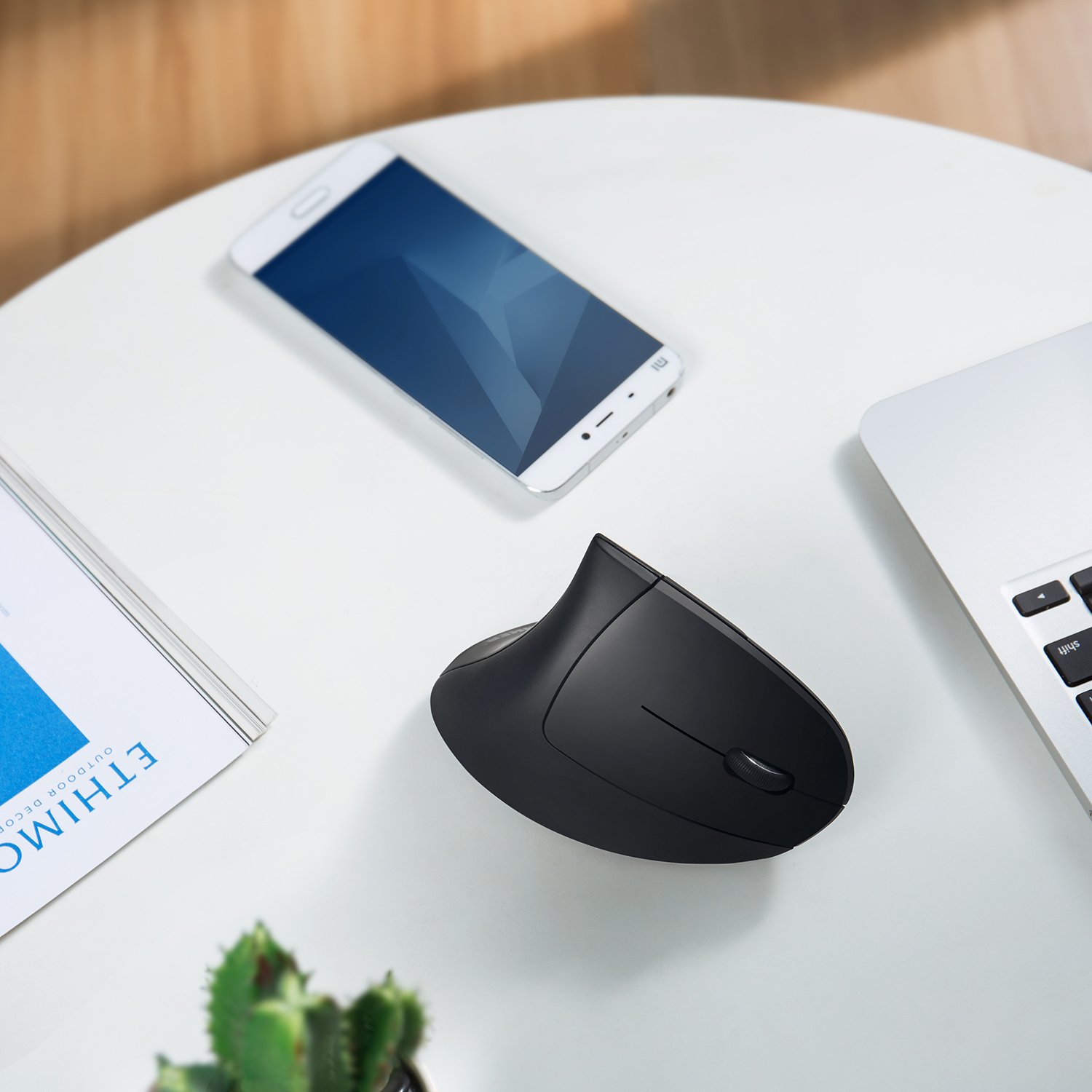 anker-vertikale-ergonomische-2-4g-wireless-maus-optisch-3-dpi-stufen image 6