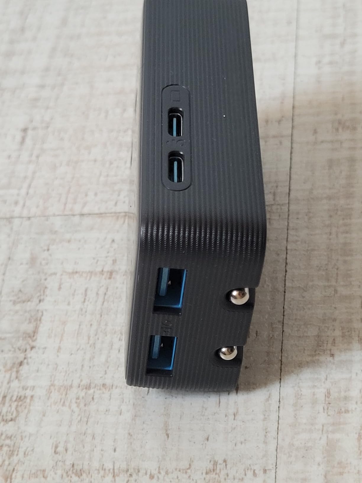 Guter Adapter, aber schwere Stecker