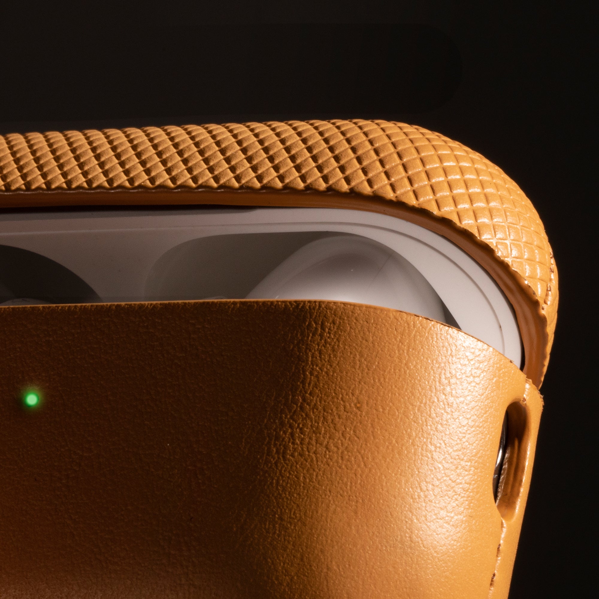 native-union-re-classic-h-lle-f-r-airpods-pro-gen-1-2-nachhaltig-mit-yatay image 4